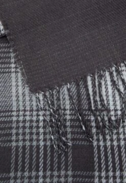 Pier One Szal - 102 - Grey_001 - White 5 Pier One Szal - 102 - Grey_001 - White -Pier One de25889e3ab24abdba927bc914adc170