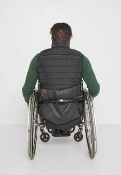 Pier One Kamizelka - Black 16 Pier One Kamizelka - Black -Pier One e1569b065acd421d8dc99bfc16261b20