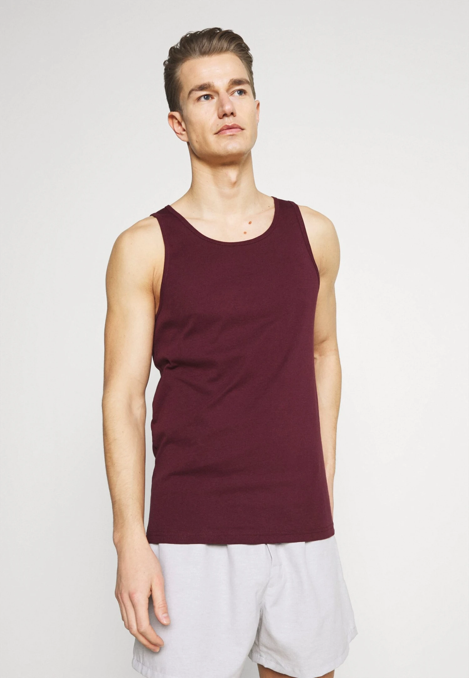 Pier One 3 PACK - Podkoszulki - Dark Blue/bordeaux/off-white 4 Pier One 3 PACK - Podkoszulki - Dark Blue/bordeaux/off-white - obrazek 4