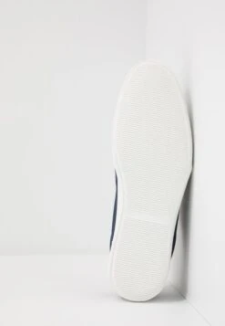 Pier One UNISEX - Sneakersy Niskie - Dark Blue -Pier One e752f9ad01314be7869db9ae10f02a5b