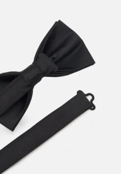 Pier One Mucha - Black