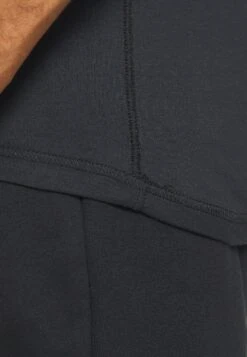 Pier One T-shirt Z Nadrukiem - Black 20 Pier One T-shirt Z Nadrukiem - Black -Pier One eed03c13df2d42d3bed1b7360628712d