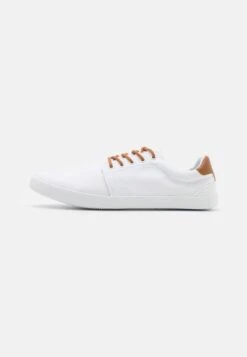 Pier One Sneakersy Niskie - White