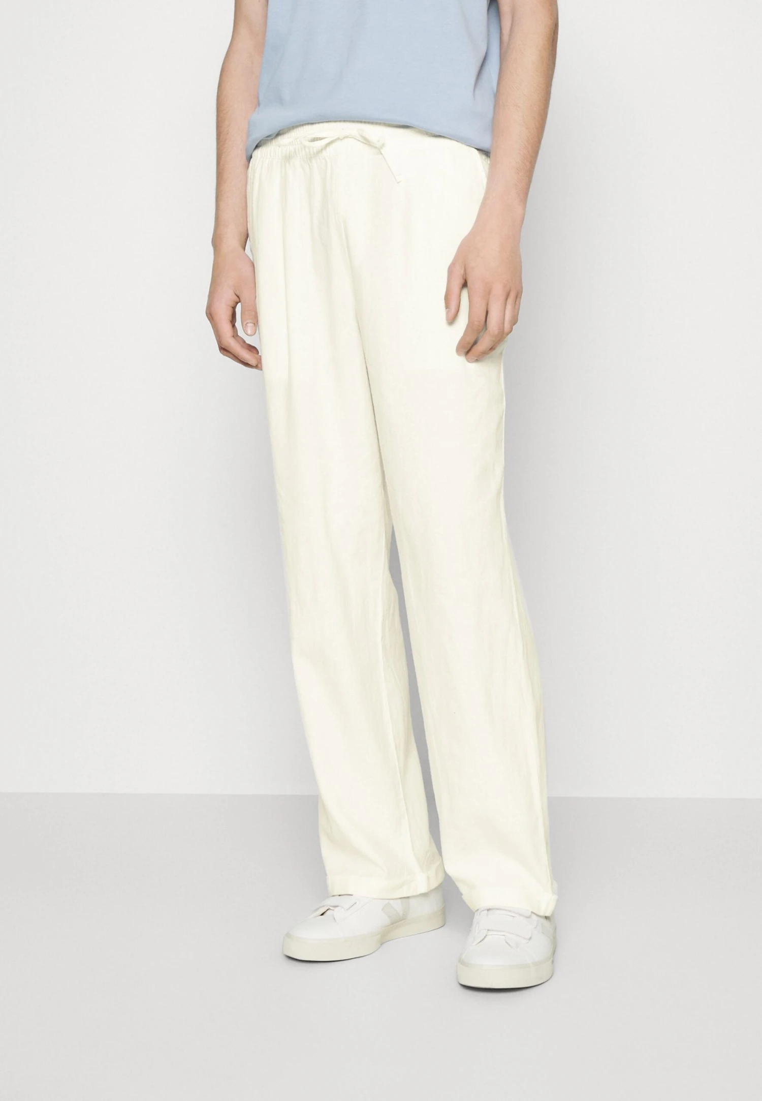 Pier One DRAWCORD TROUSERS LINEN BLEND - Spodnie Materiałowe - White 1 Pier One DRAWCORD TROUSERS LINEN BLEND - Spodnie Materiałowe - White