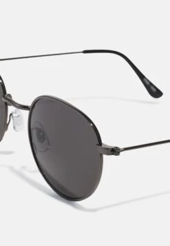 Pier One UNISEX - Okulary Przeciwsłoneczne - Gunmetal 7 Pier One UNISEX - Okulary Przeciwsłoneczne - Gunmetal -Pier One f4ef5dff562b4b6383c122042b5c28ce