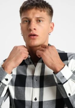 Pier One Koszula - Black/white -Pier One f53db08a39734cb0a9045c08ab5cf6e6