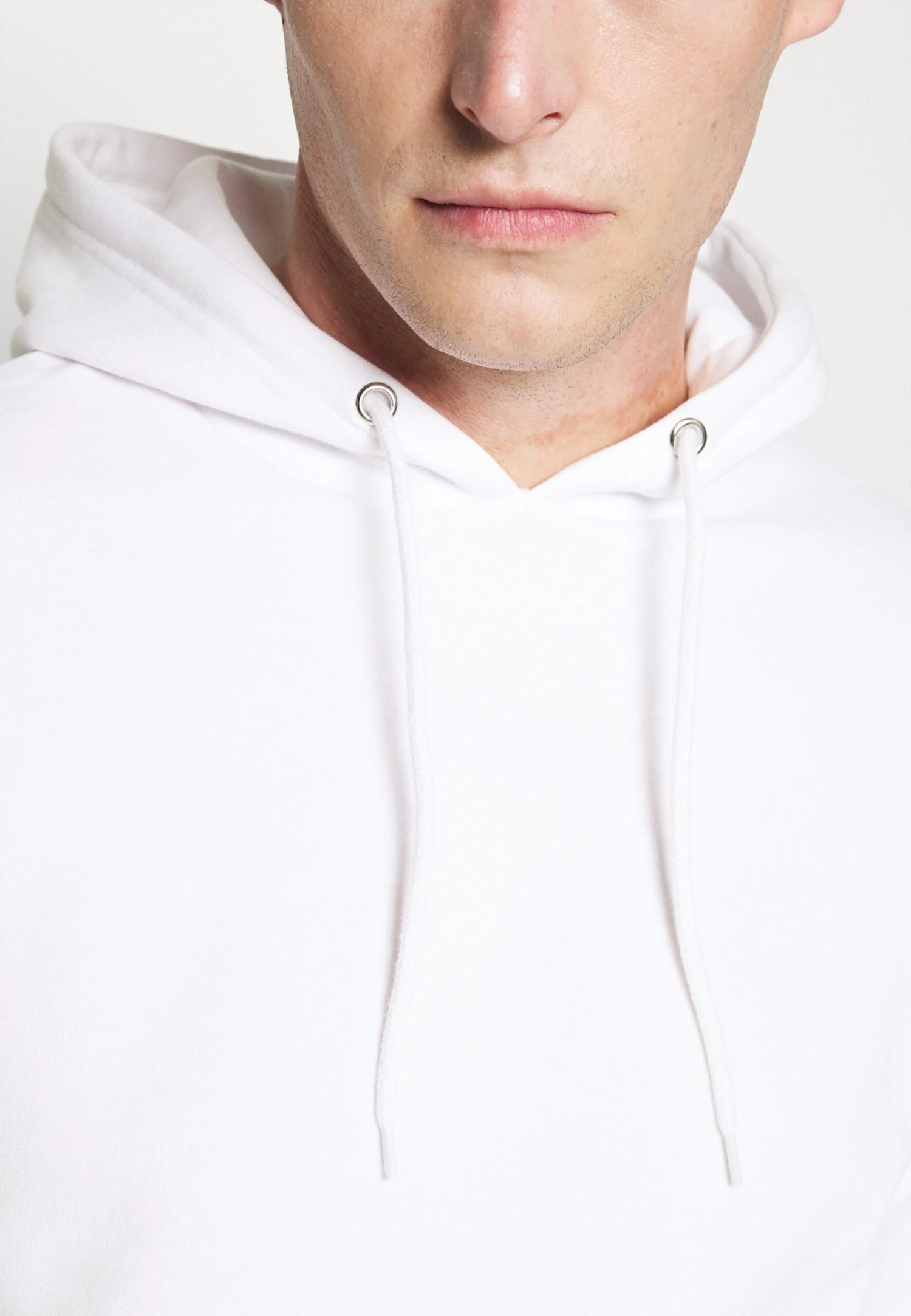 Pier One 2 PACK - Bluza Z Kapturem - White/black 6 Pier One 2 PACK - Bluza Z Kapturem - White/black - obrazek 6