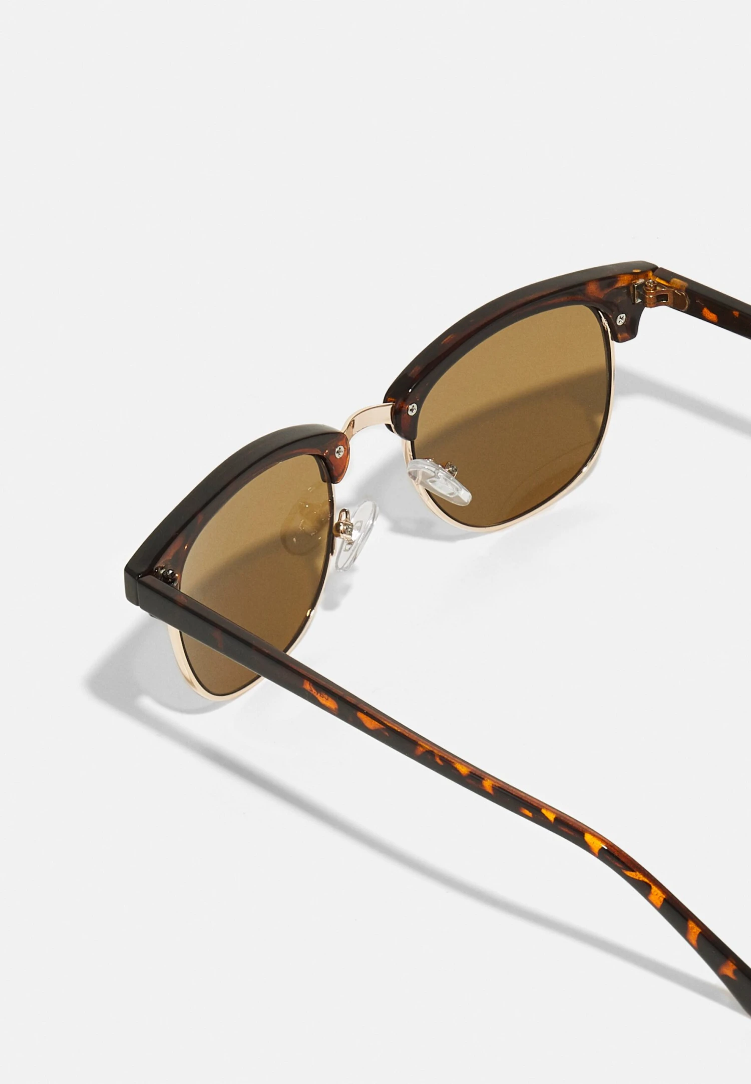 Pier One 2 PACK - Okulary Przeciwsłoneczne - Brown/black 2 Pier One 2 PACK - Okulary Przeciwsłoneczne - Brown/black - obrazek 2