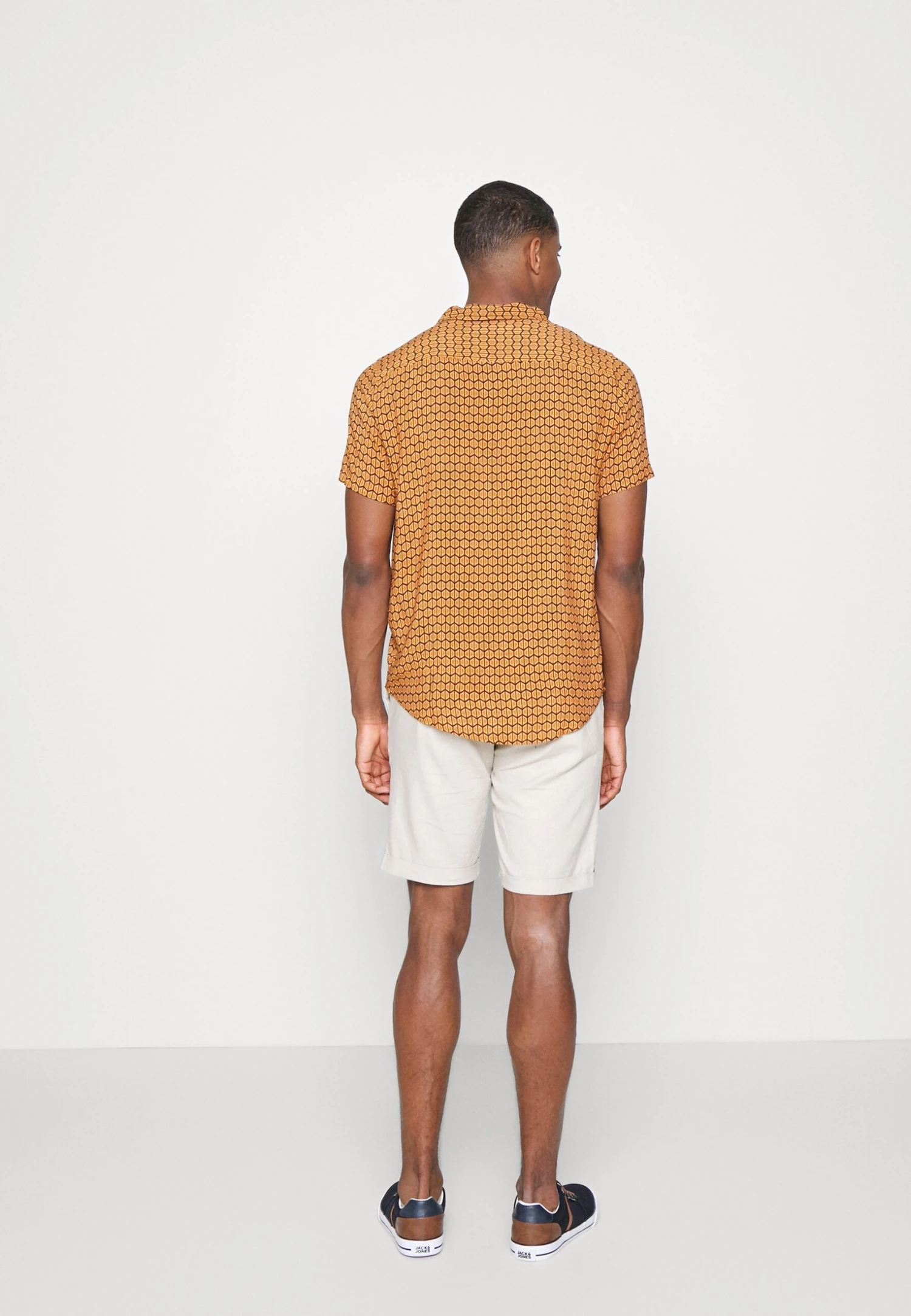 Pier One LINEN BLEND DRAWCORD SHORTS - Szorty - Beige 5 Pier One LINEN BLEND DRAWCORD SHORTS - Szorty - Beige - obrazek 5